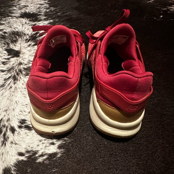 New Balance 247 - Picture 3 of 4